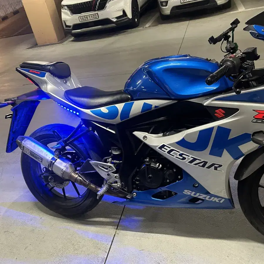 gsxr 125 20년식 급처합니다