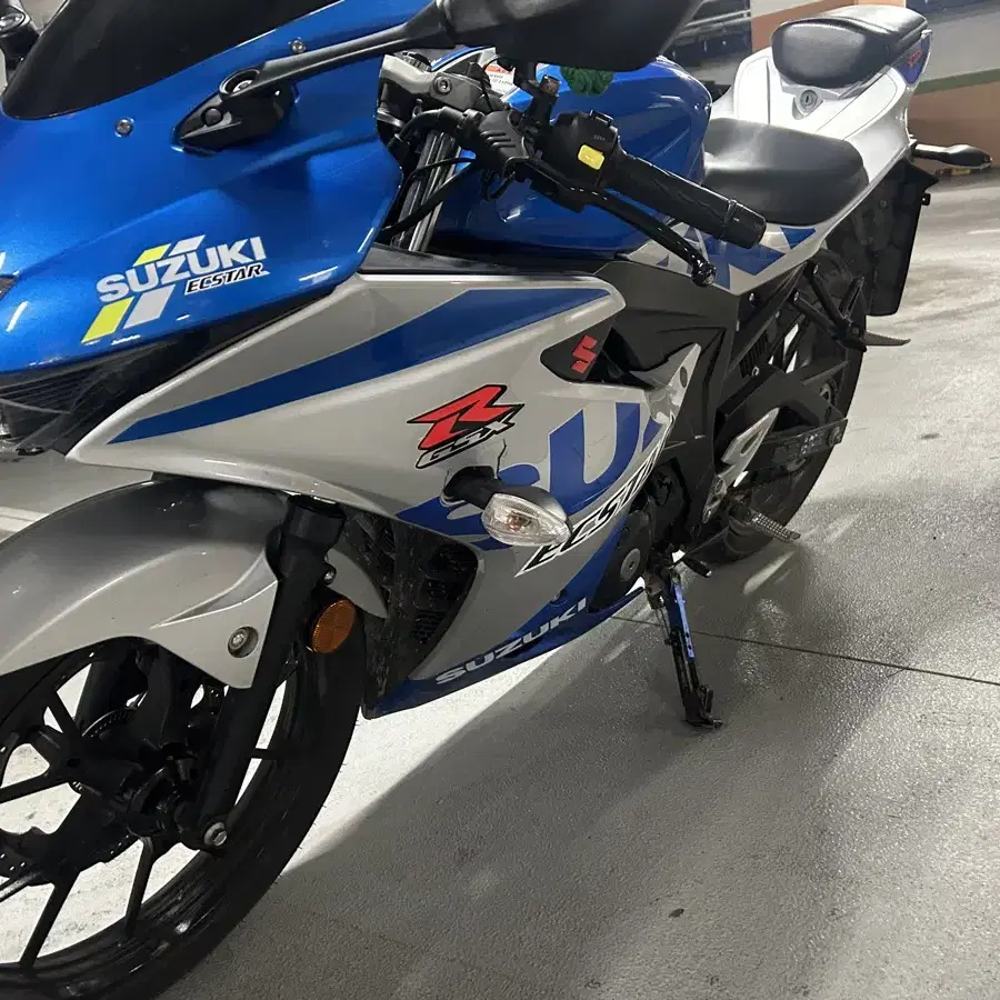 gsxr 125 20년식 급처합니다