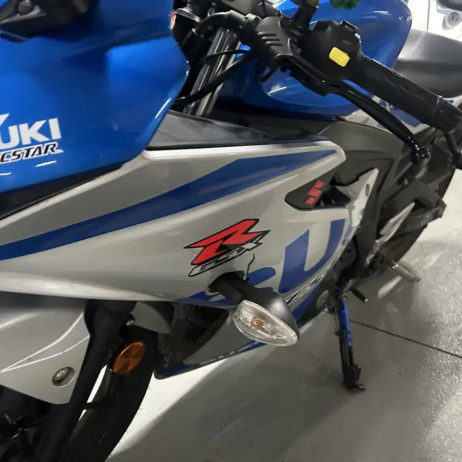 gsxr 125 20년식 급처합니다