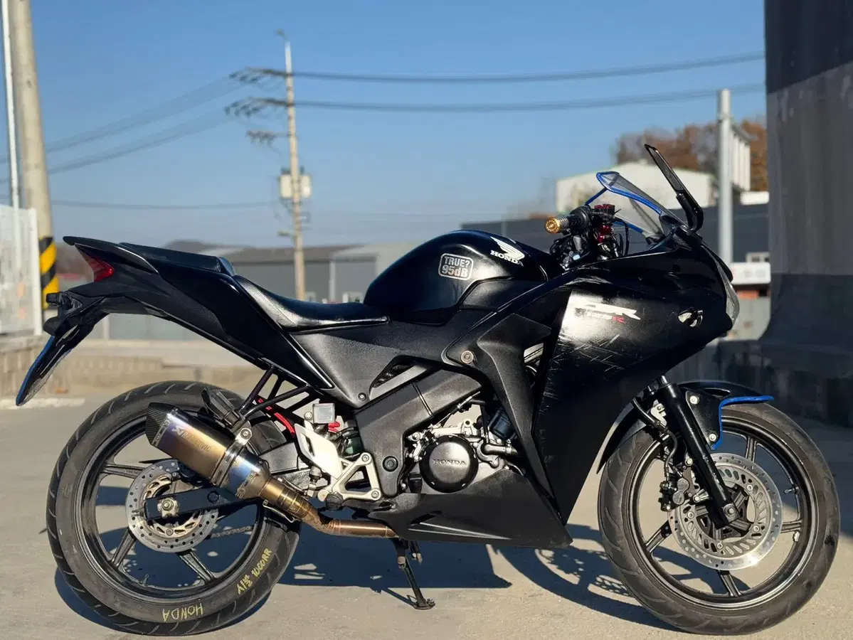 혼다 cbr125r 14년식 5만km  아크라 구변완료 판매합니다.