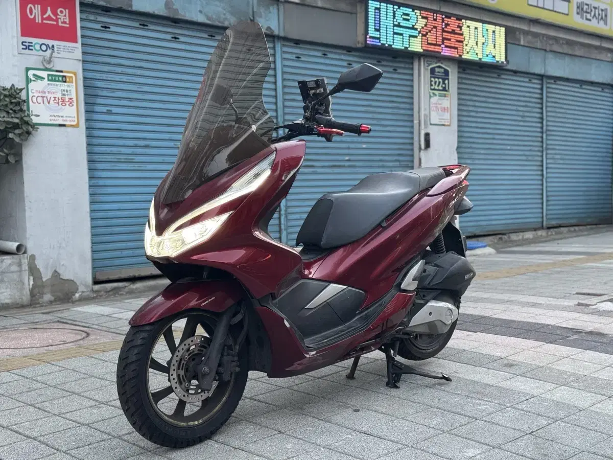 혼다 PCX125 20년형 7만키로 순정상태 저렴하게 89만원 판매합니다