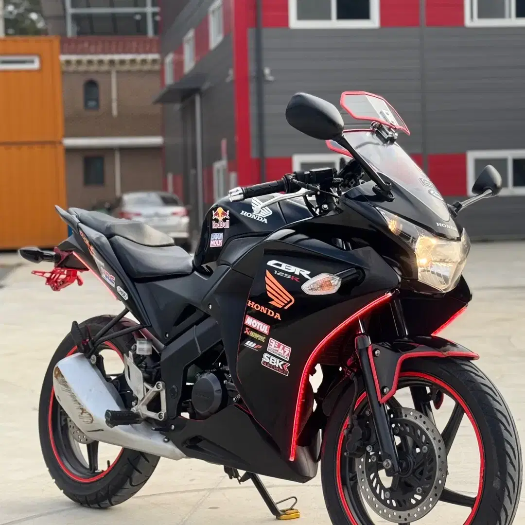 혼다cbr125r 14년식 2만km 튜닝잘된 차량 판매합니다