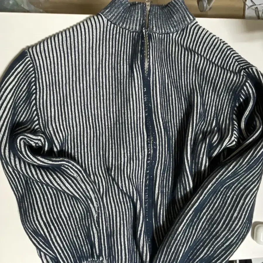 더 바이닐 하우스 vertical pattern cardigan L