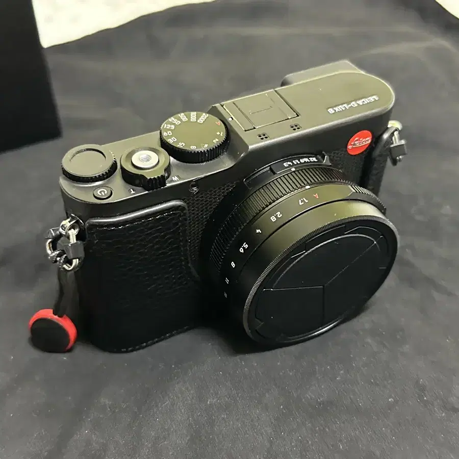 라이카(LEICA) D-LUX8 민트 컨디션 + 악세서리 일괄 판매합니다