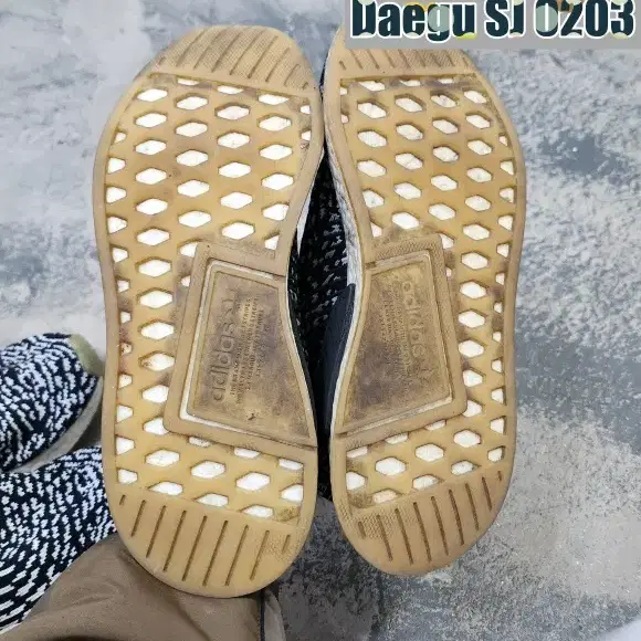 250 아디다스 NMD 스니커즈 운동화