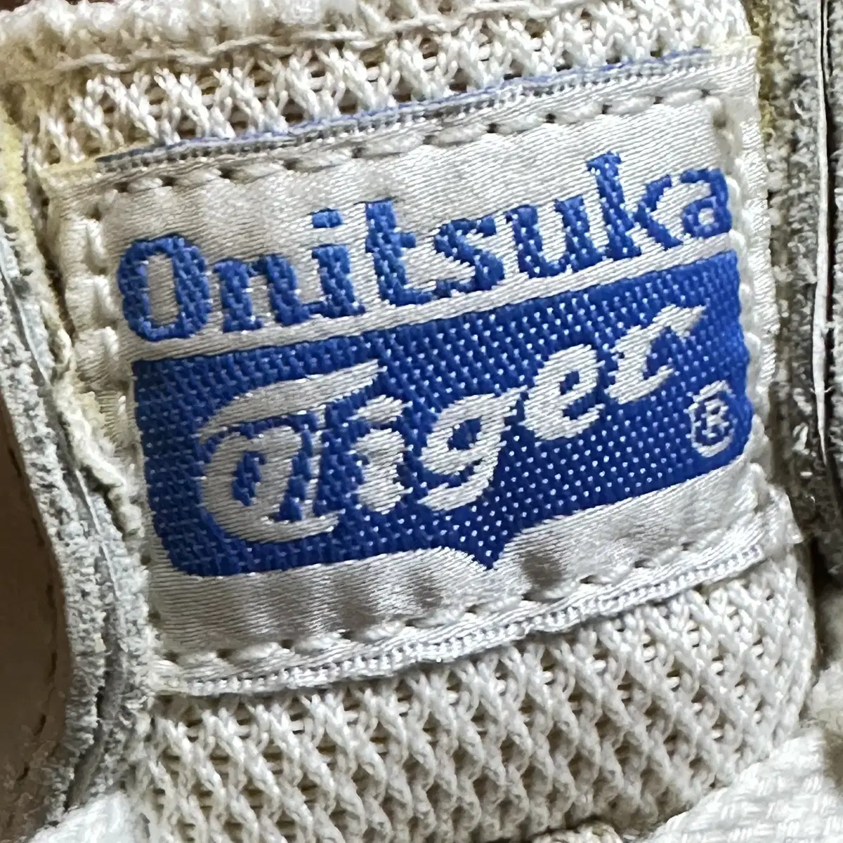 ONITSUKA TIGER 80S