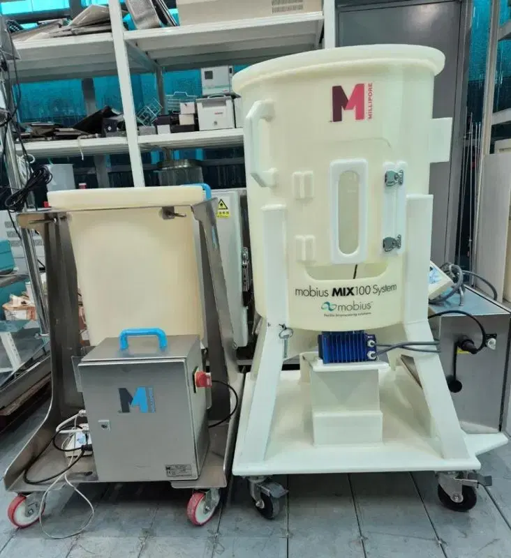 Millipore mobius MIX100 System