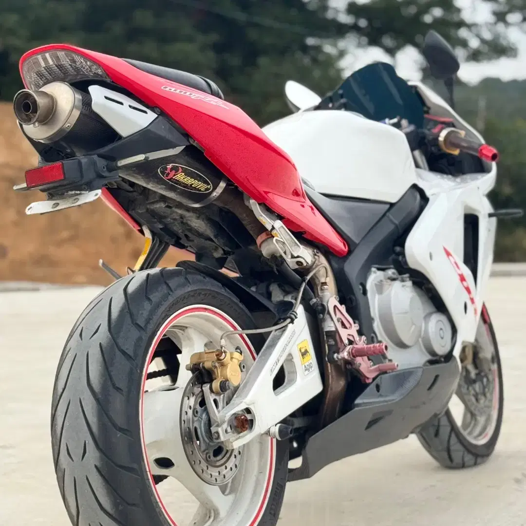 혼다cbr600rr 03년식 관리잘된차량 판매합니다.