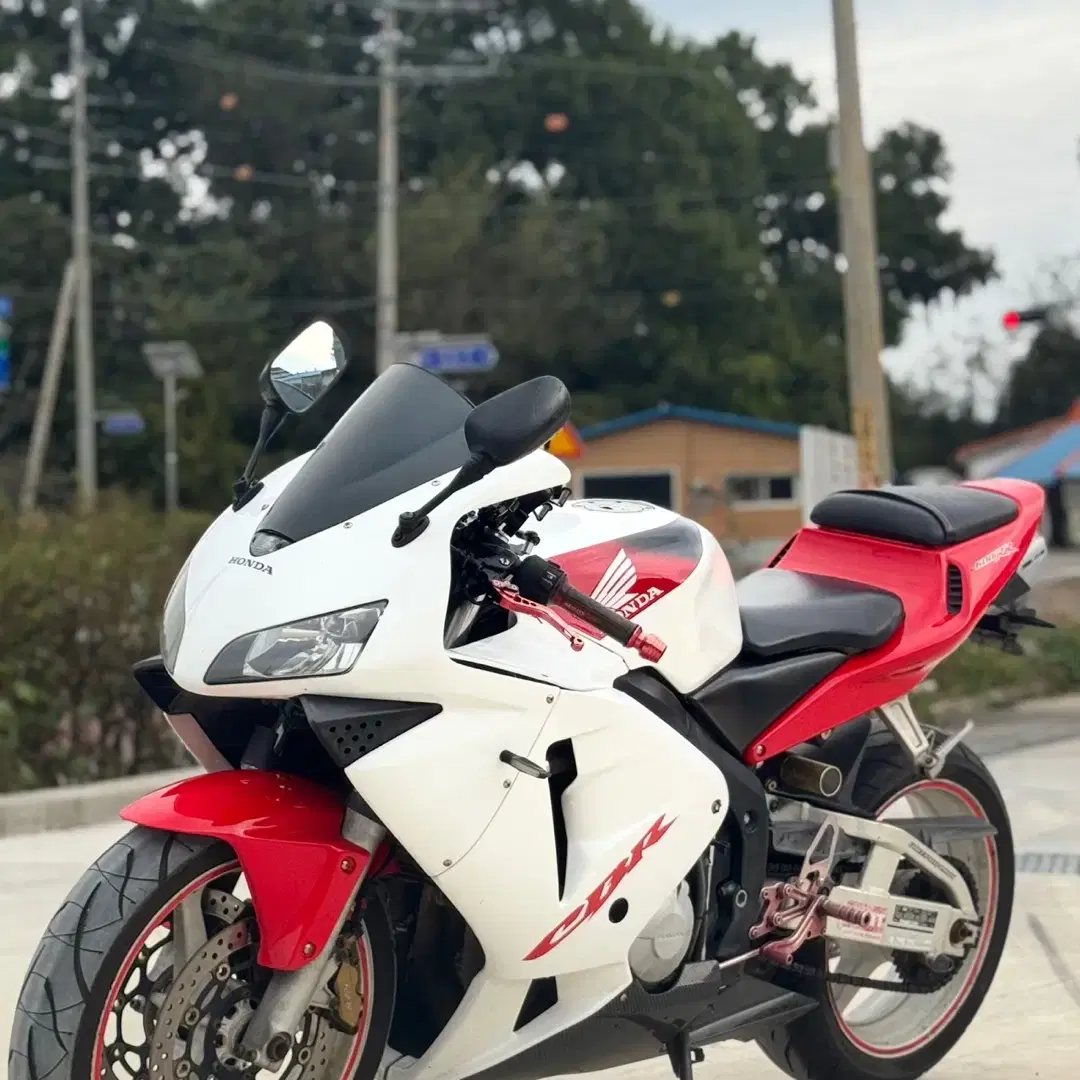 혼다cbr600rr 03년식 관리잘된차량 판매합니다.