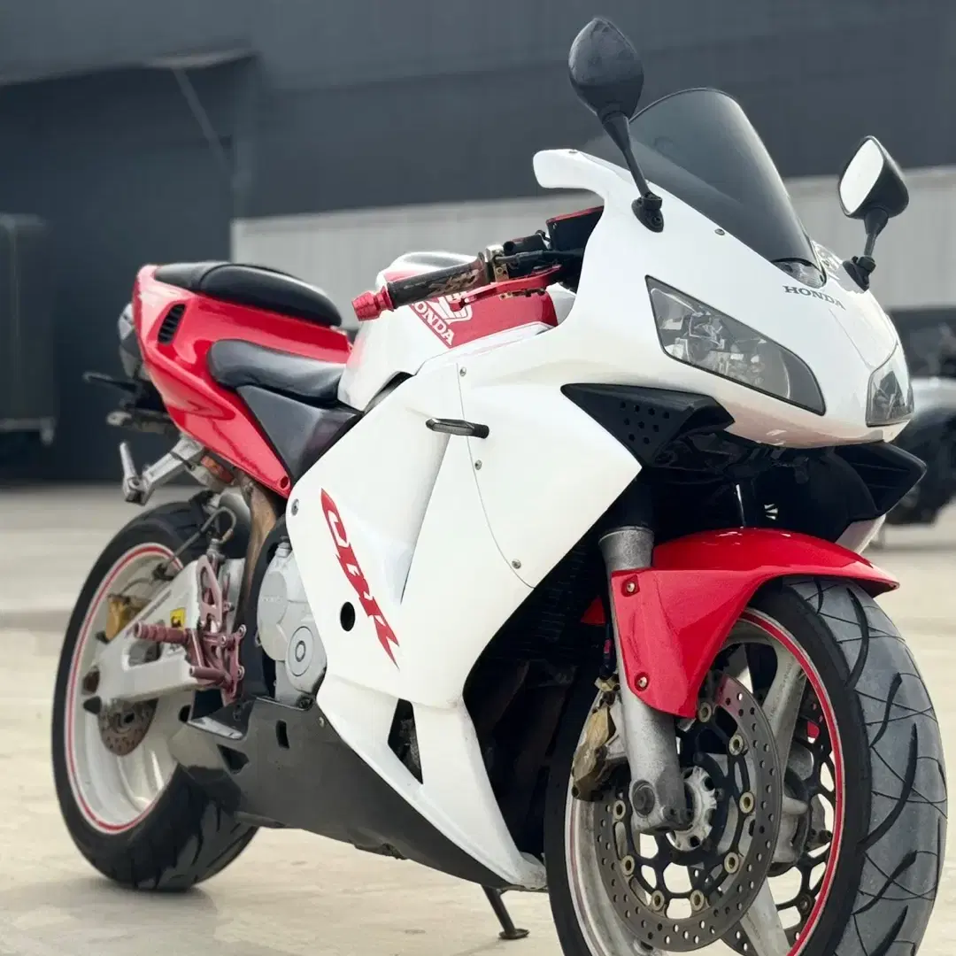 혼다cbr600rr 03년식 관리잘된차량 판매합니다.