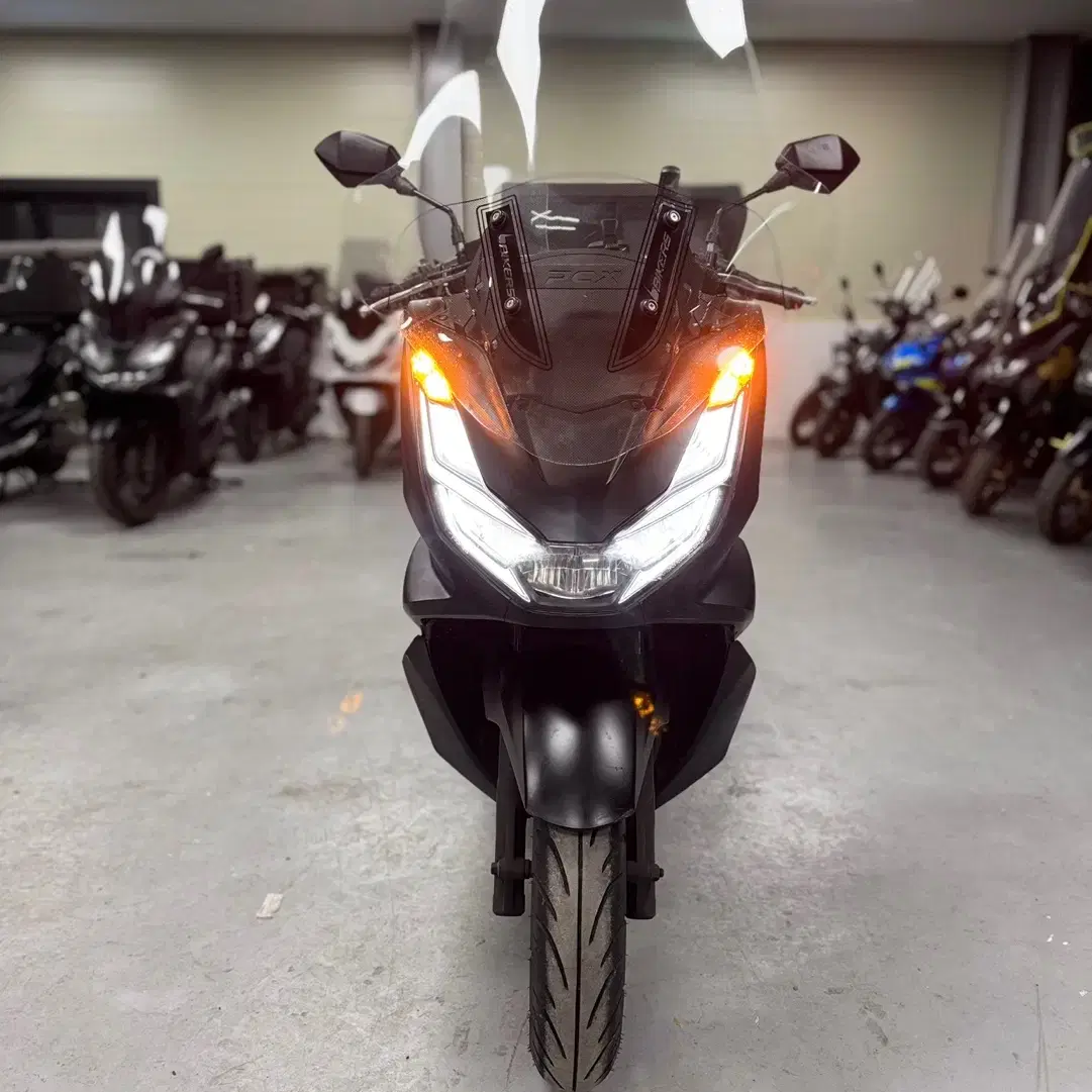 혼다 PCX125 22년형 6만Km 판매합니다