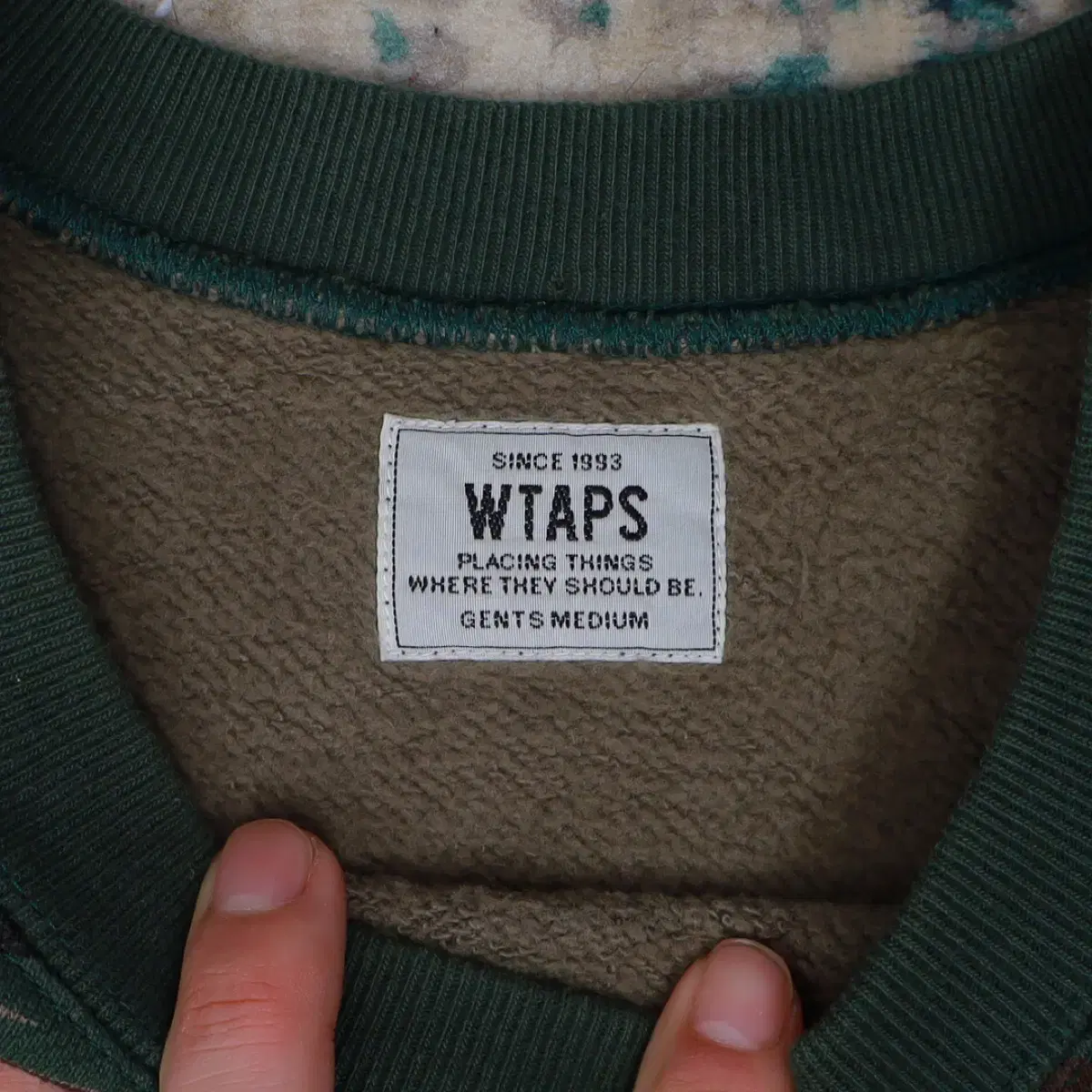 Wtaps 더블탭스 타이거 카모 레터링 스웻셔츠 맨투맨