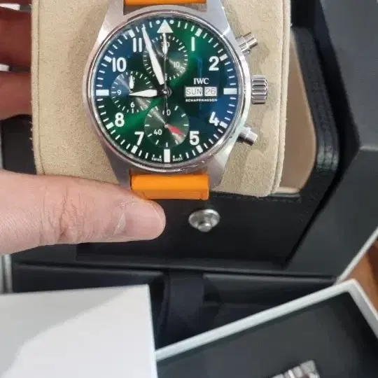 IWC 파일럿 크로노그래프