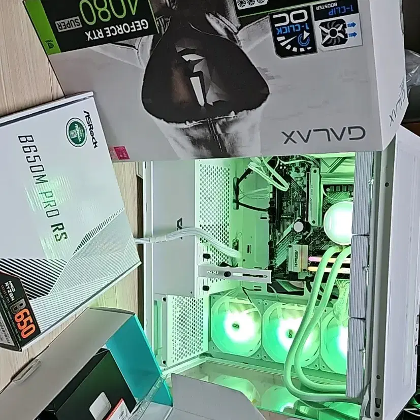 새제품 9800x3d 4080super sg white 화이트 본체