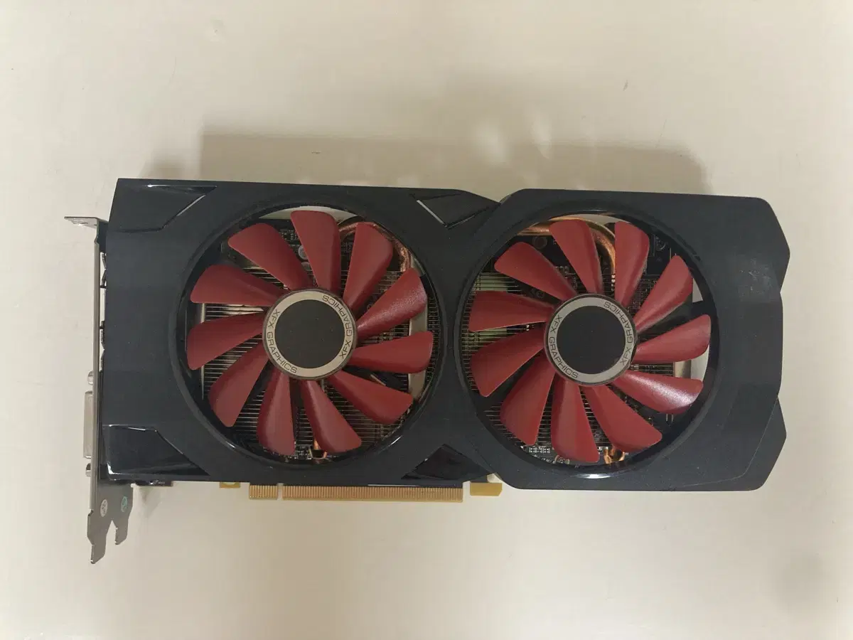 XFX 라데온 RX570 4GB 그래픽카드 팝니다