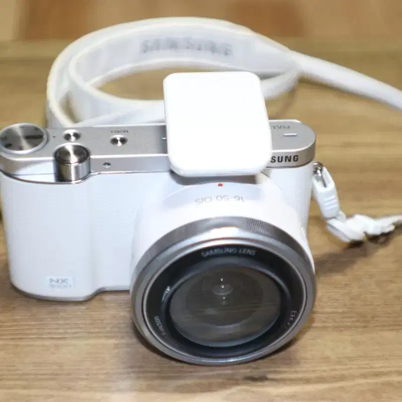 삼성 미러리스 NX3000 +렌즈 + UV필터 + 가방 +  삼각대