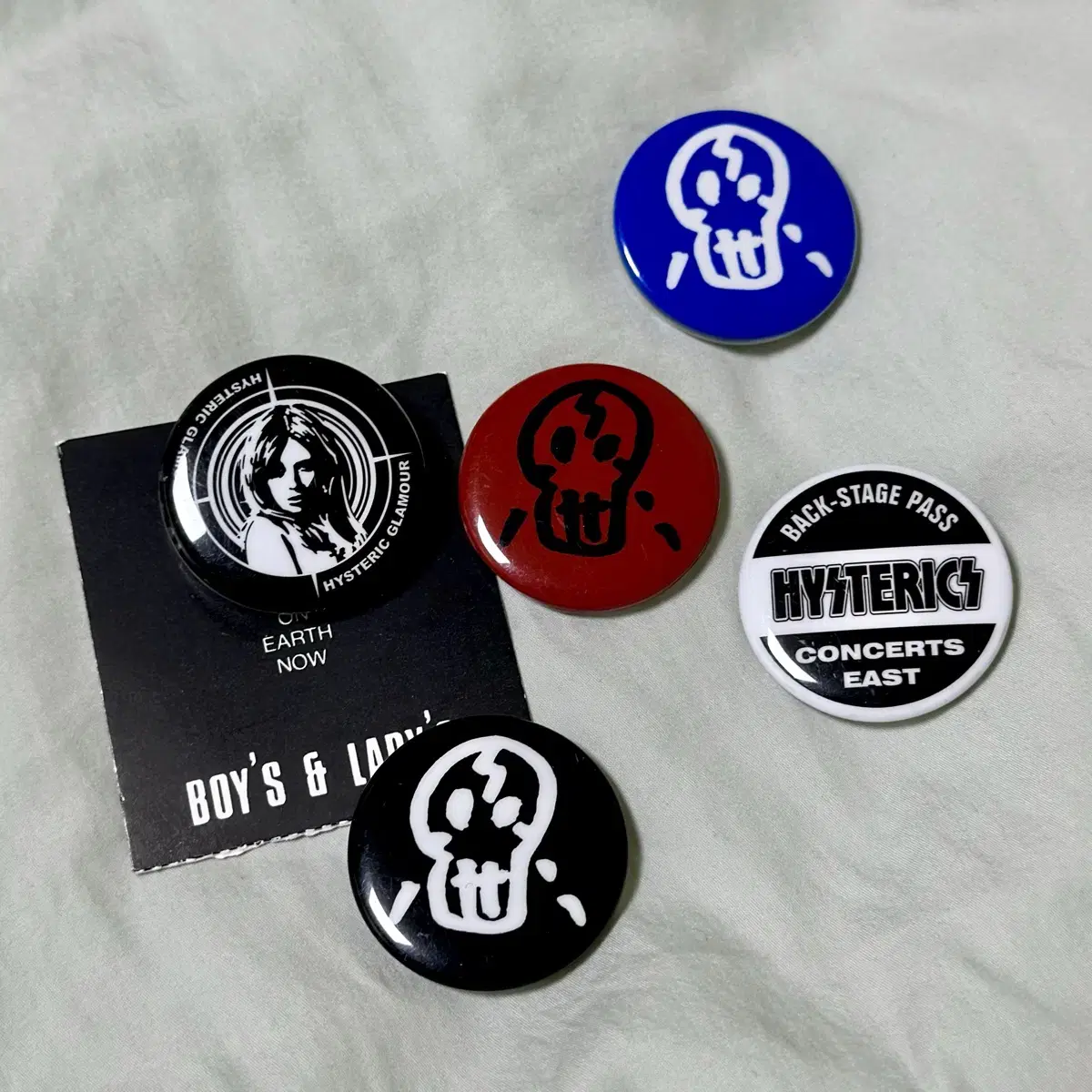 히스테릭글래머) Hysteric Glamour badge 5개 1set