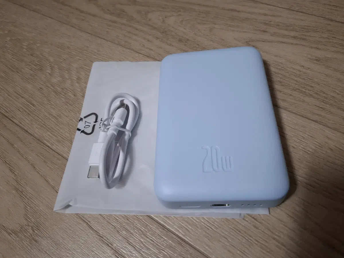 베이스어스 맥세이프 20w 보조배터리 10,000mah