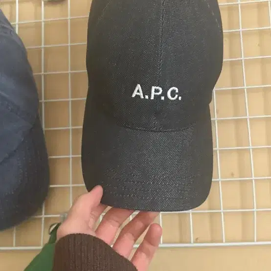 apc 모자