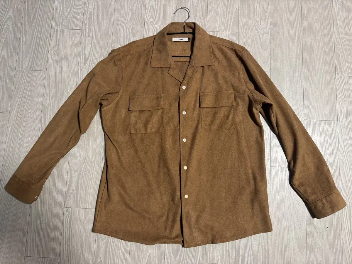 Zip-up suede shirt L