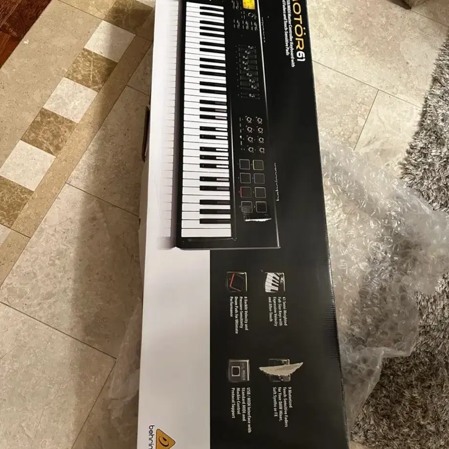 Behringer 베링거  MOTOR61 키보드