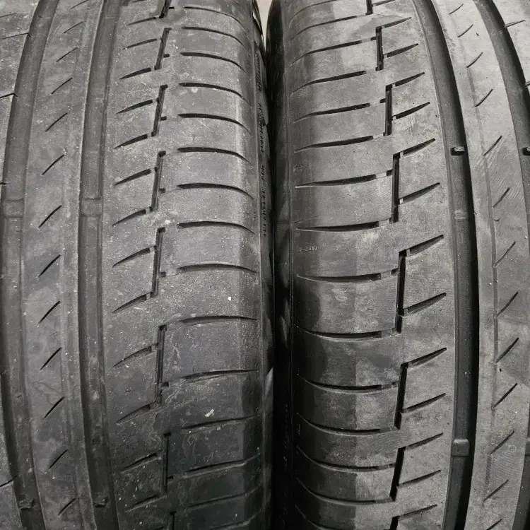 중고 콘티넨탈 235/45R19 & 2354519 타이어 판매합니다.