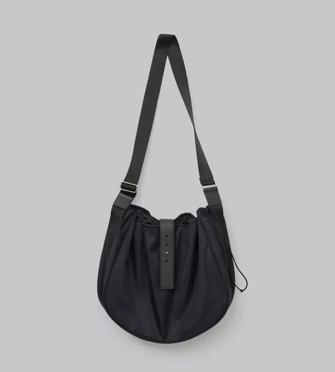 해칭룸 Wavy Bag High Density Nylon Black