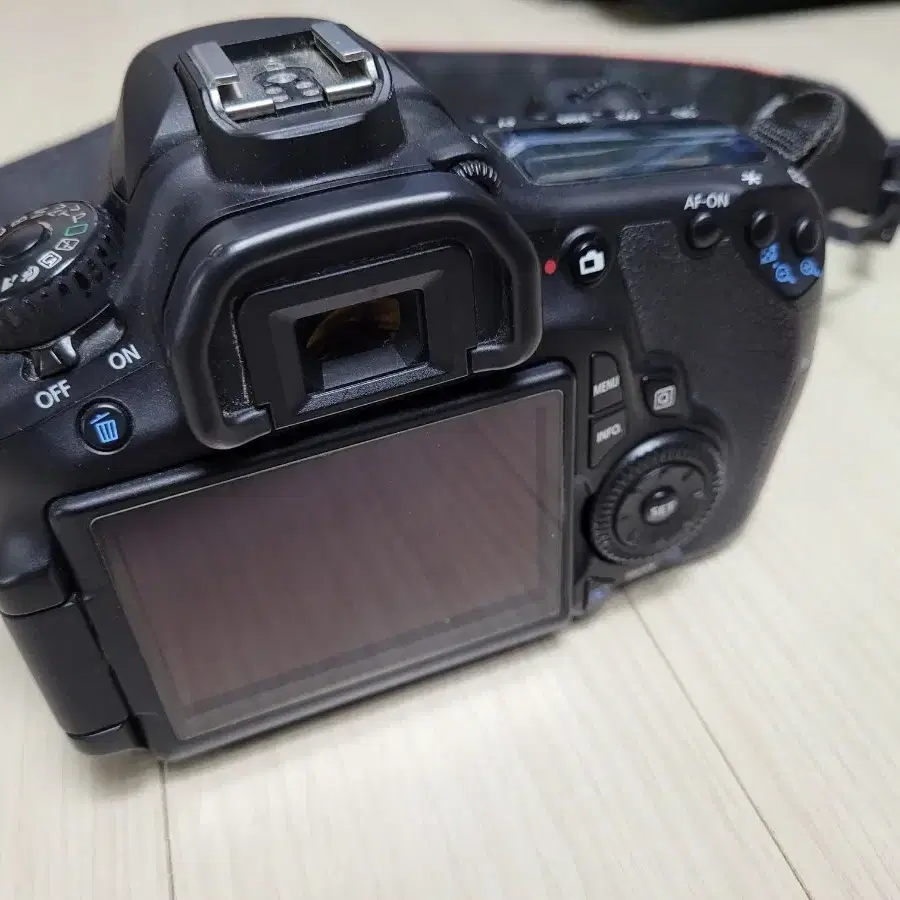 캐논 중급자용 DSLR 카메라 EOS 60D 와 18-55렌즈 세트