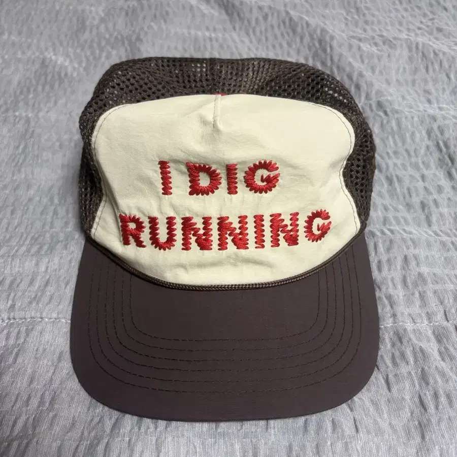 ALEX ZONO "I DIG RUNNING" Trucker Hat OG