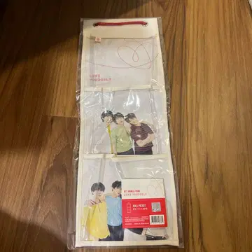 LOVE YOURSELF WALL POCKET