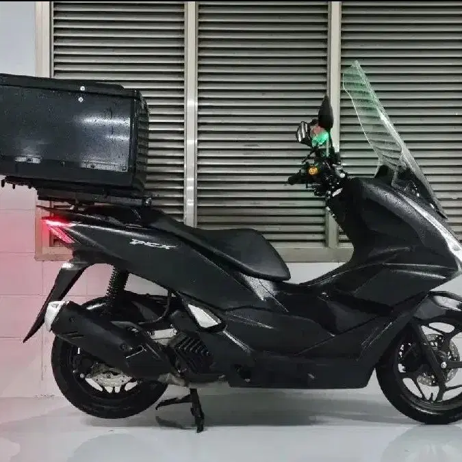 Pcx125 22년식 Abs 배달세팅 1만키로 판매합니다