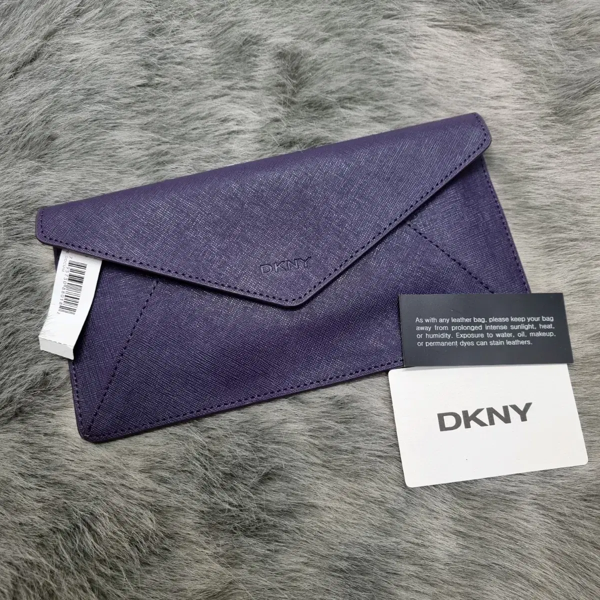 DKNY 클러치 장지갑 새상품