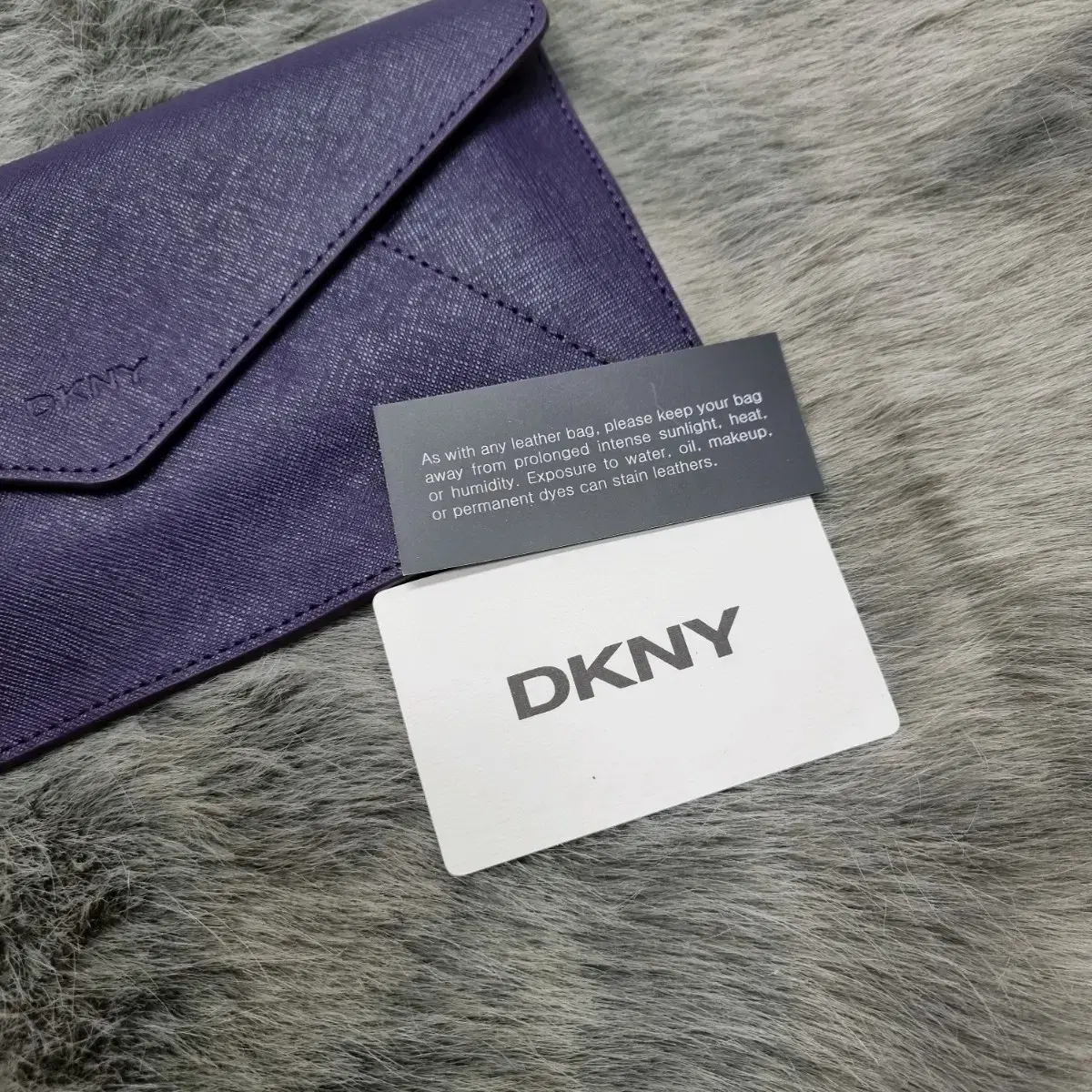 DKNY 클러치 장지갑 새상품