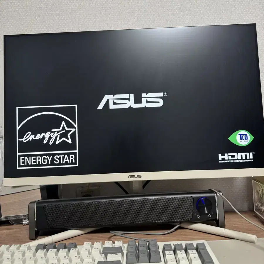 ASUS VU249CFE-M 모니터 팝니다