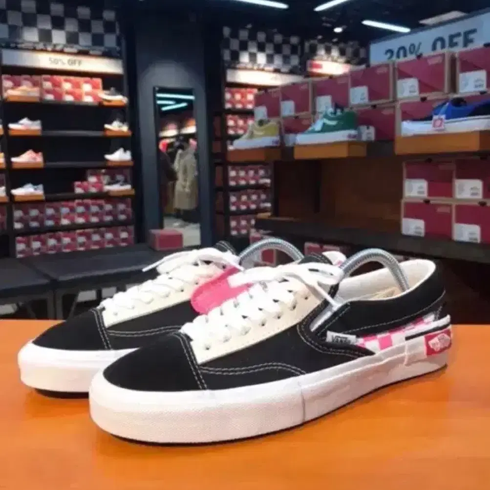 <미착용 새상품> VANS 반스 슬립온 블랙핑크, 275