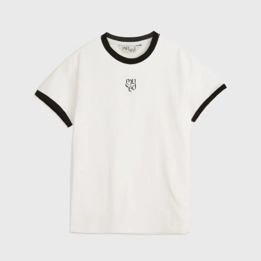 뮤제드 mused Contrast Rib Patched T-shirt -