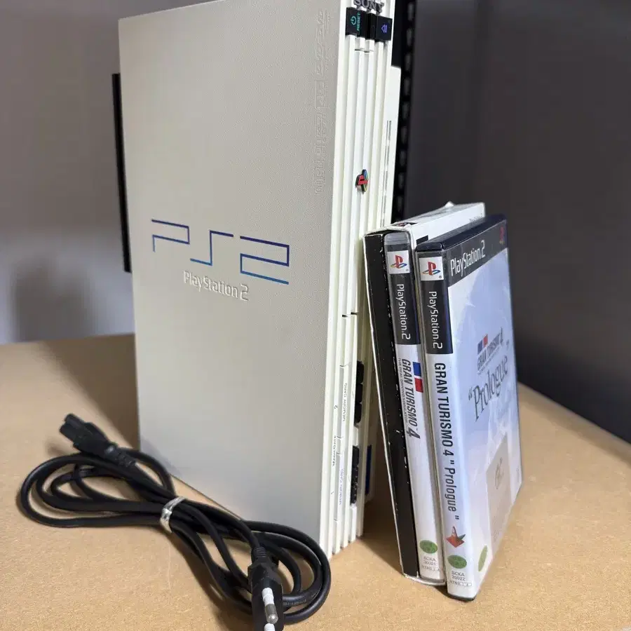 플스2 PS2 (SCPH-55005) 화이트 모델 (그란투리스모 에디션)