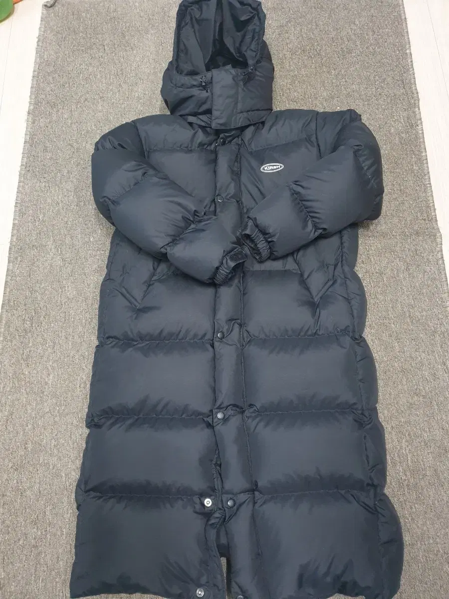 Department store long down jacket 95-100 down content, good condition, if this fits, it fits