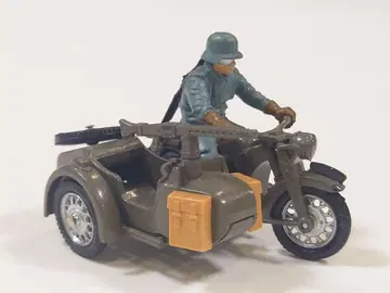 BRITAINS MOTORCYCLE 9681GERMAN COMBINAT