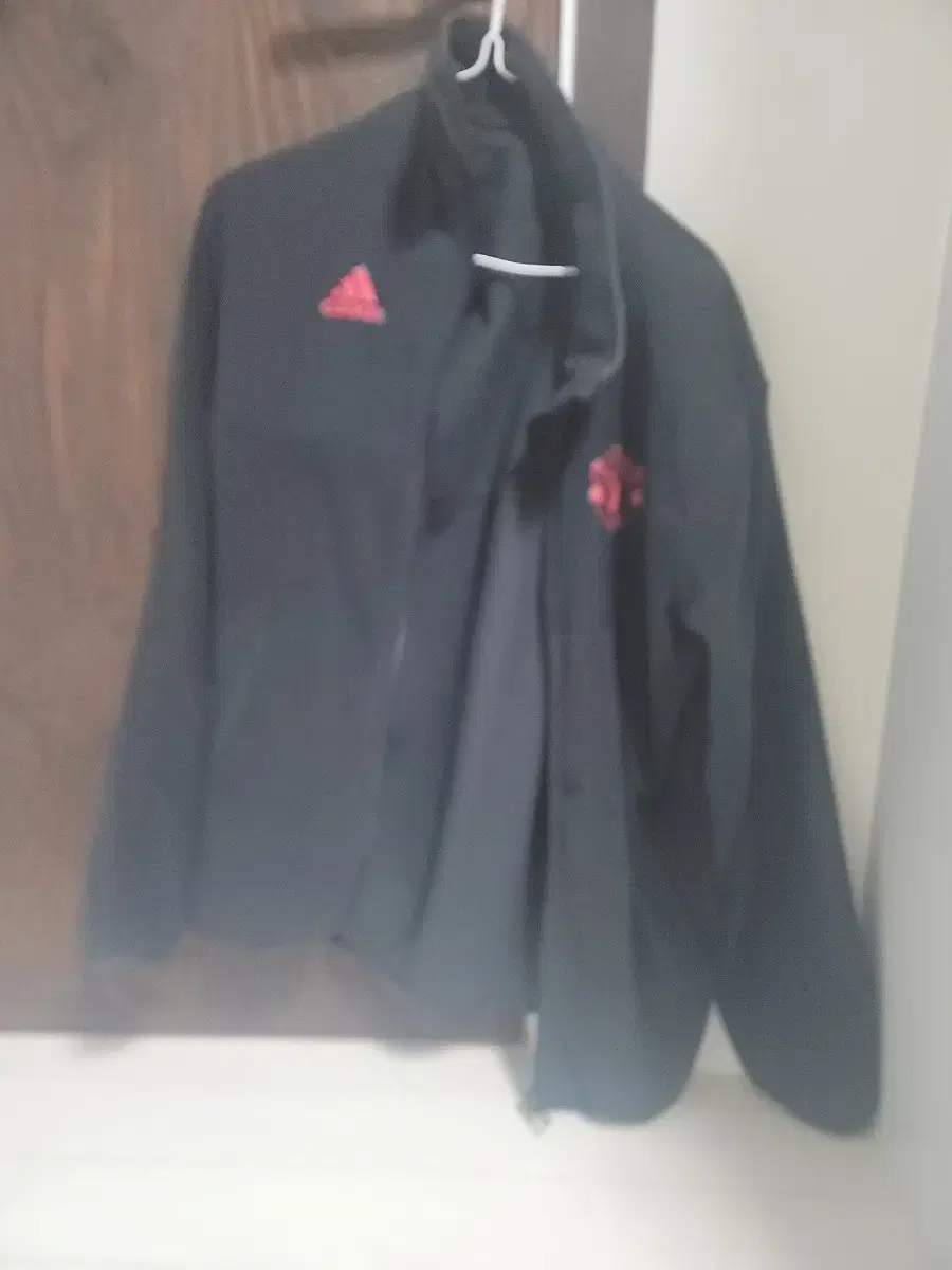 [Good condition] Manchester United Adidas genuine fleece hoodie black jacket (100)