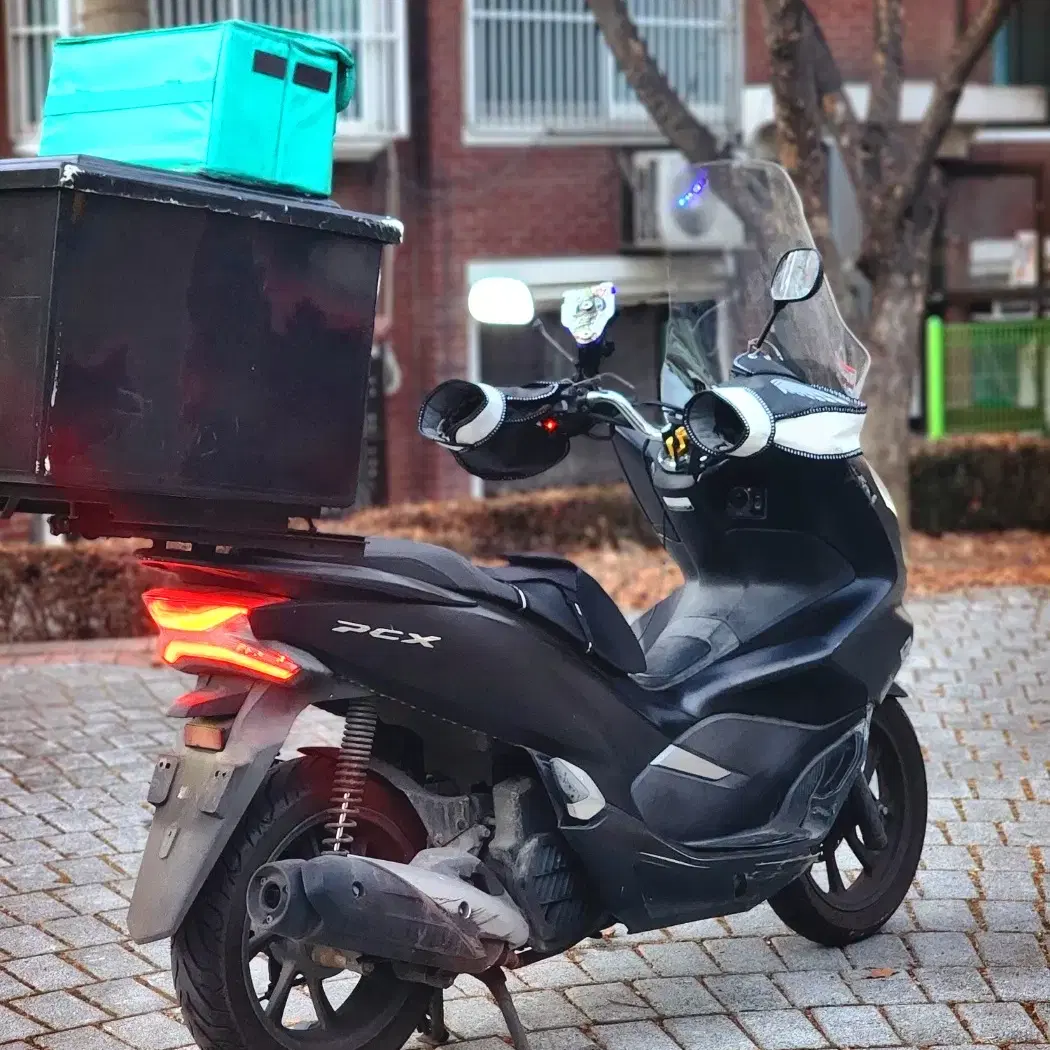 19년식 더뉴 PCX125 배달세팅 팝니다