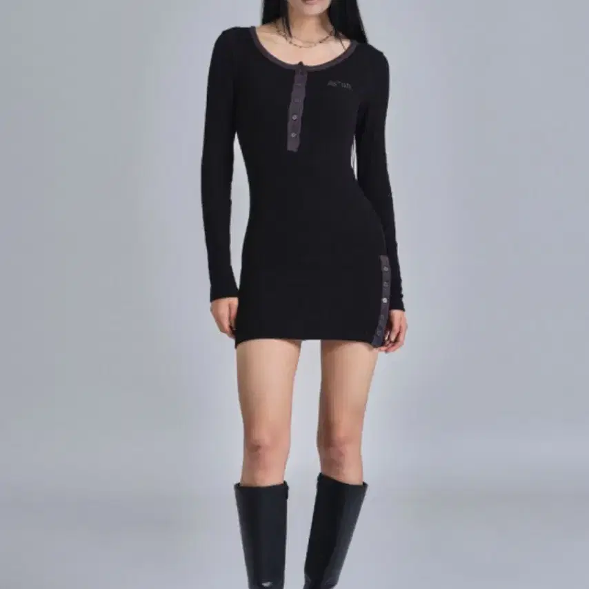 애즈온 LIBBED COMBI MINI DRESS / BLACK