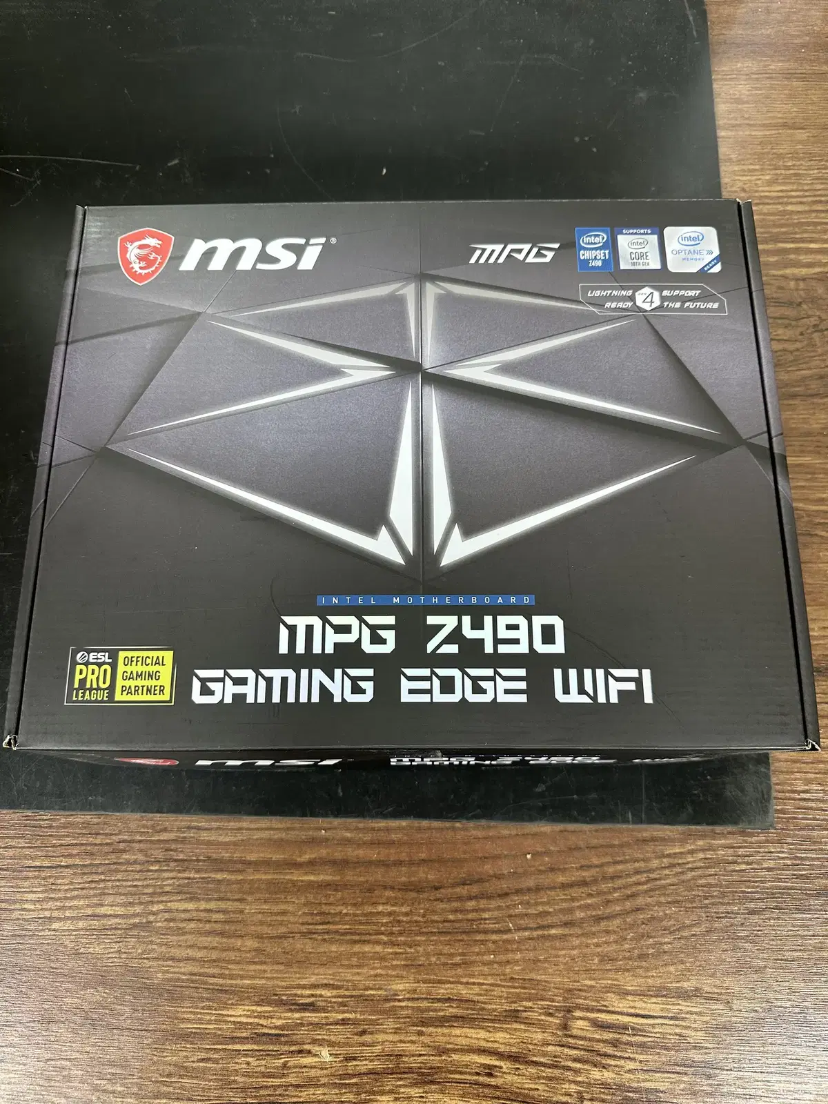 MSI MPG Z490 게이밍 엣지 WiFi