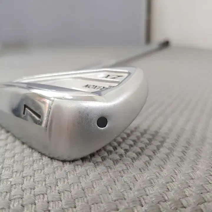 상태좋은 스릭슨 SRIXON ZX4 7번 아이언NSPRO 950GH S