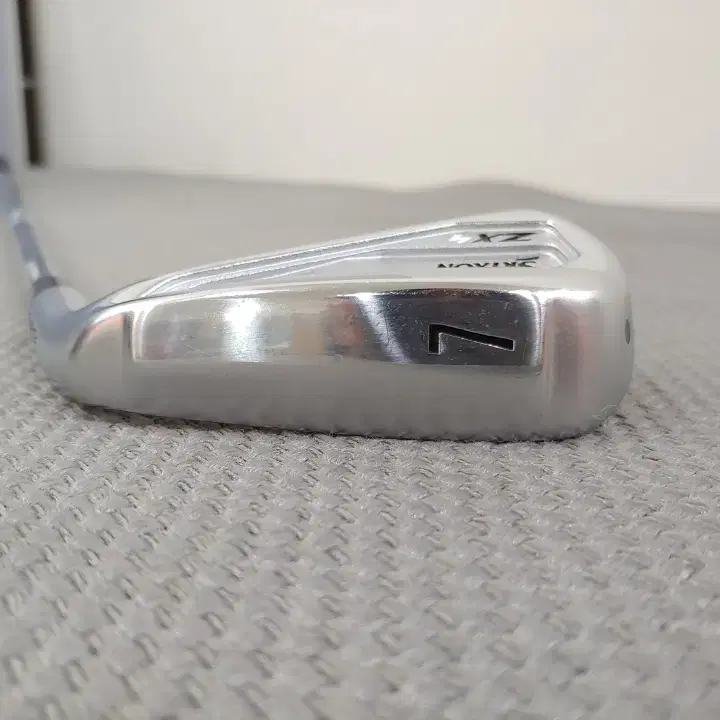 상태좋은 스릭슨 SRIXON ZX4 7번 아이언1NSPRO 950GH S