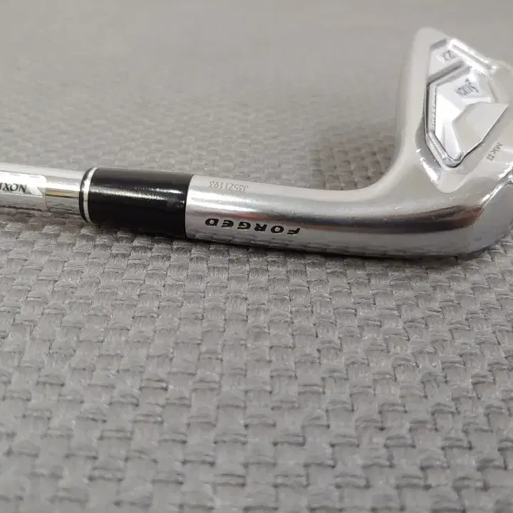 상태좋은 스릭슨 SRIXON ZX5 7번 아이언NSPRO 950GH S