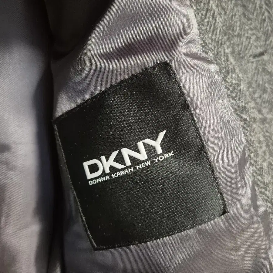 DKNY 헤링본 울코트~~