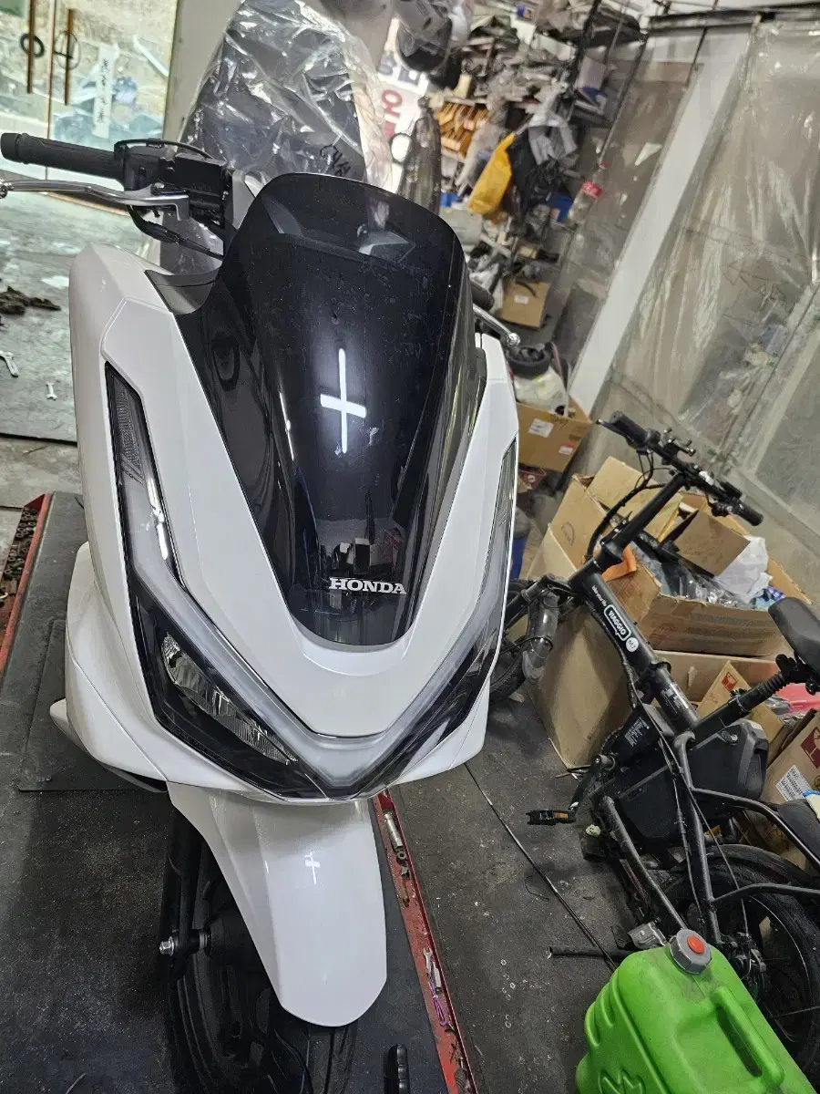 25년씩 pcx