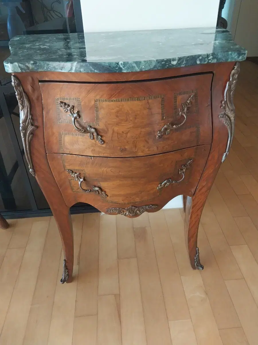 Antique furniture Italian furniture Marble console