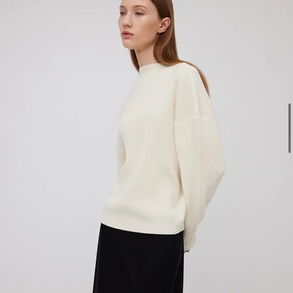 HAVEC Silky fine wool mock knit/Ivory